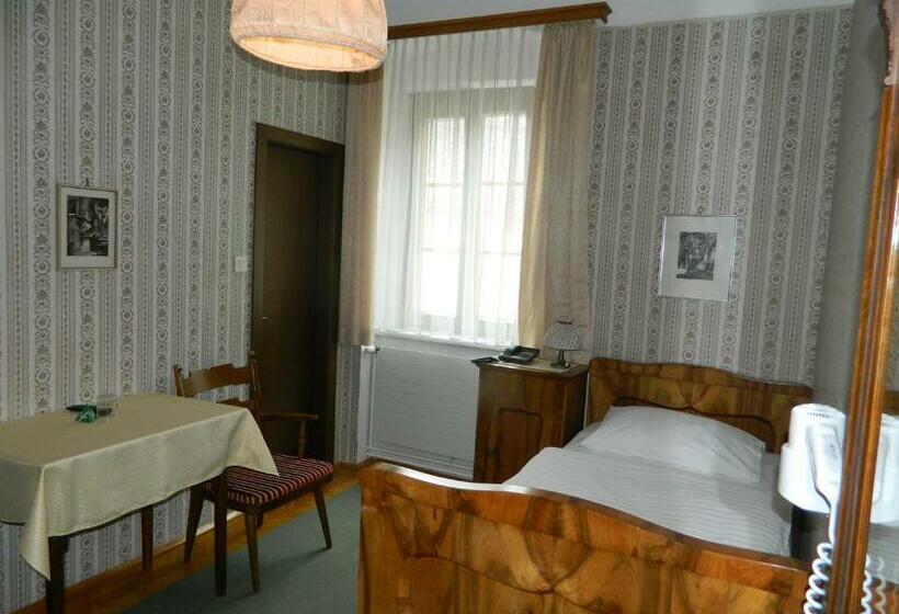 スタンダードシングルルーム, Garni Goldenes Kreuz