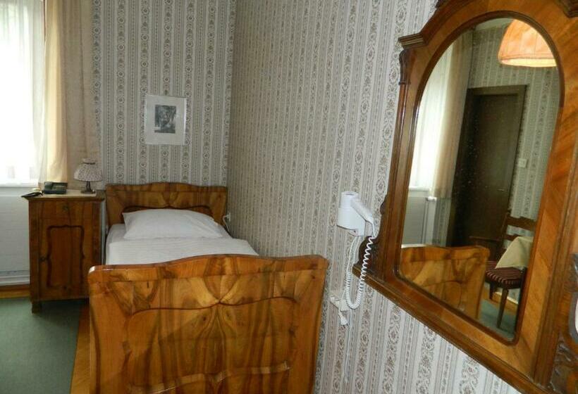 スタンダードシングルルーム, Garni Goldenes Kreuz