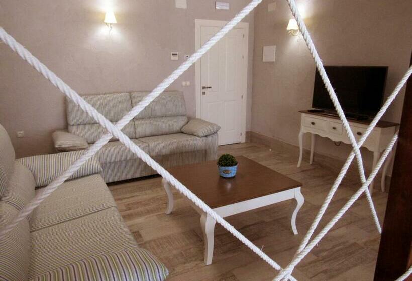 سوییت با چشم‌انداز باغ, Bellahellin