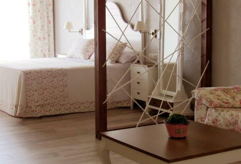 سوئیت با تخت بزرگ, Bellahellin