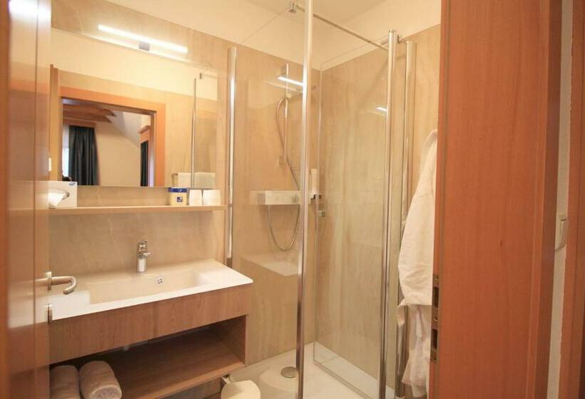 غرفة قياسية مزوَّدة بشُرفة, Garni Thermenoase