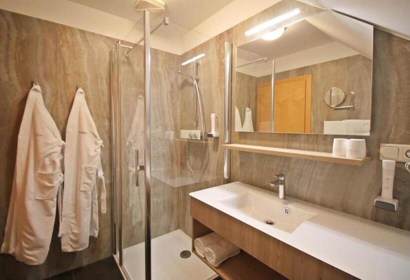 غرفة كمفورت مع بلكونة, Garni Thermenoase