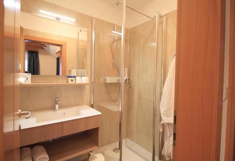 غرفة كمفورت مع بلكونة, Garni Thermenoase