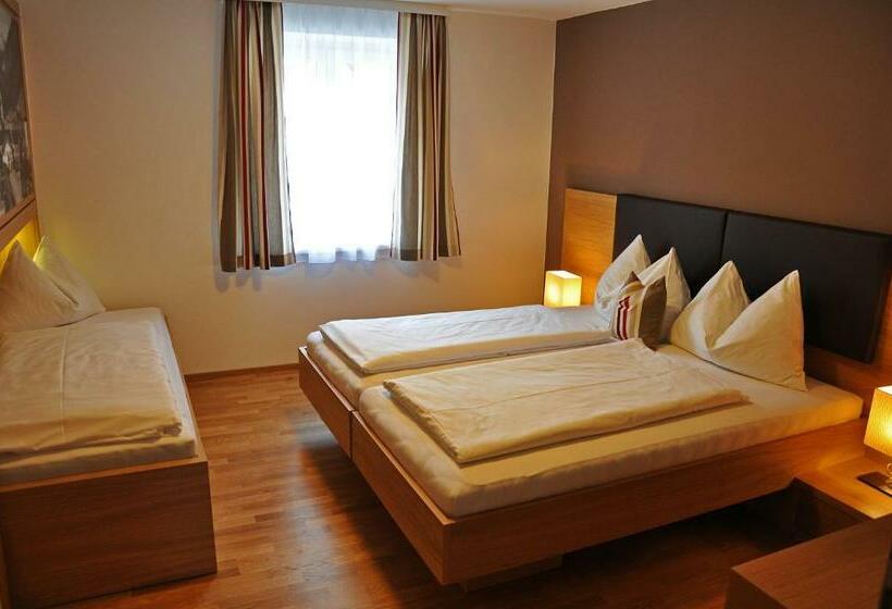 غرفة قياسية ثلاثية, Gasthof Tirolerwirt