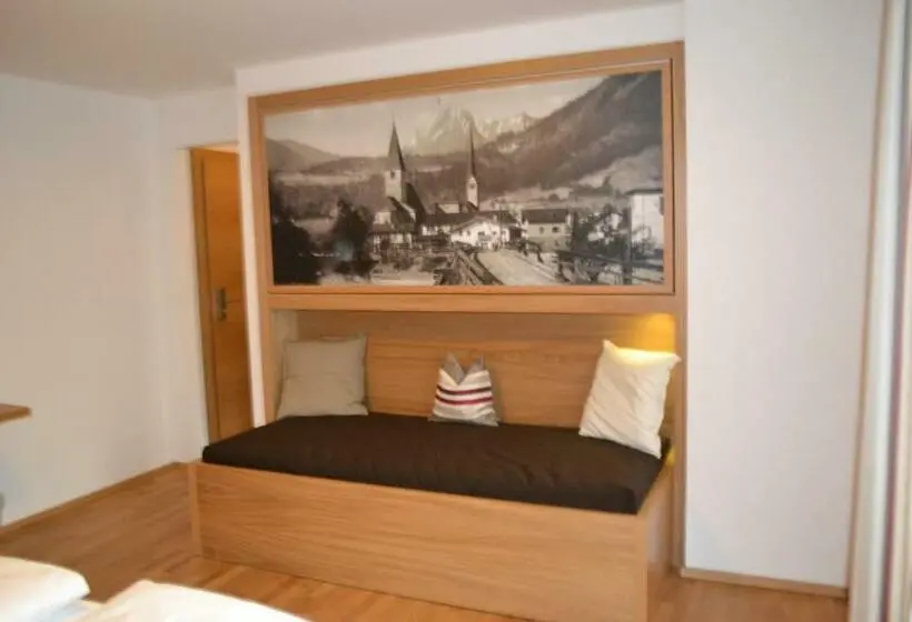 Standard Kolmen Hengen Huone, Gasthof Tirolerwirt