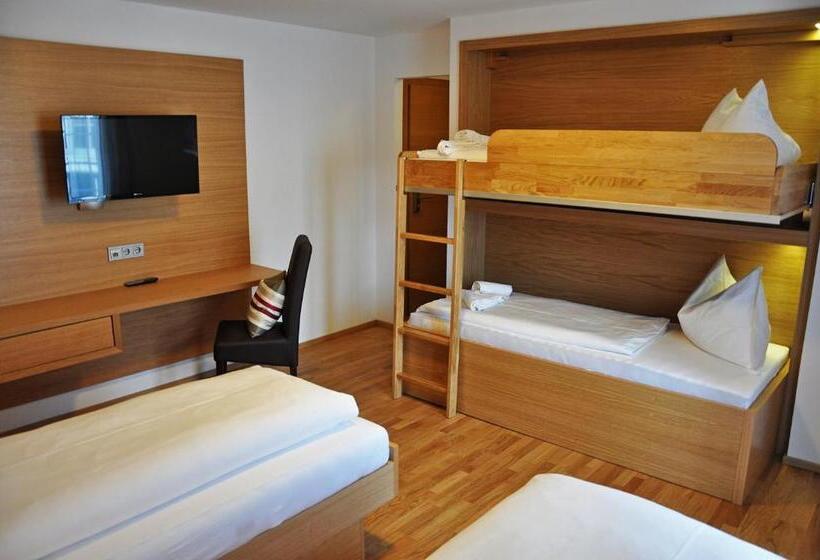 غرفة قياسية رباعية, Gasthof Tirolerwirt