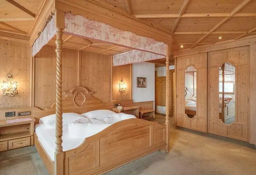 اتاق سوپریور با بالکن, Magdalena Mayrhofen