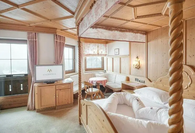 اتاق سوپریور با بالکن, Magdalena Mayrhofen