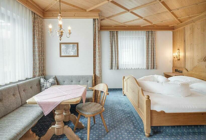 اتاق سوپریور با بالکن, Magdalena Mayrhofen