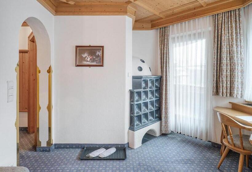 اتاق سوپریور با بالکن, Magdalena Mayrhofen