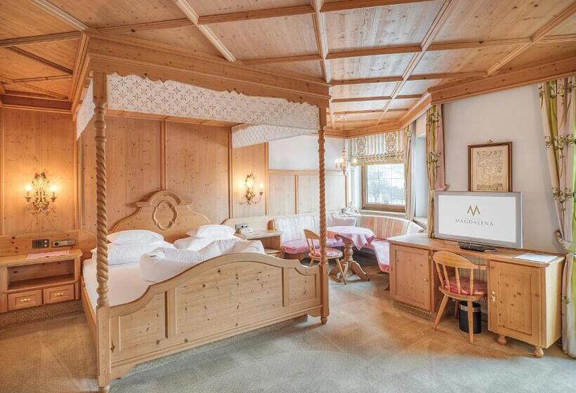 اتاق سوپریور با بالکن, Magdalena Mayrhofen