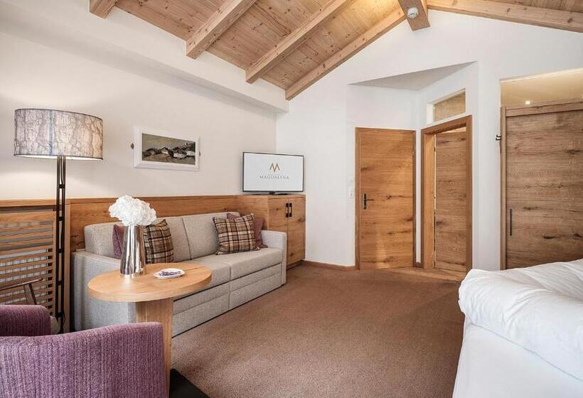 سوییت جونیور لوکس, Magdalena Mayrhofen