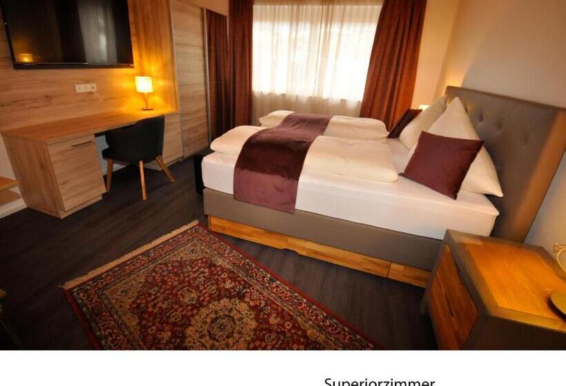 Номер Superior, Martina