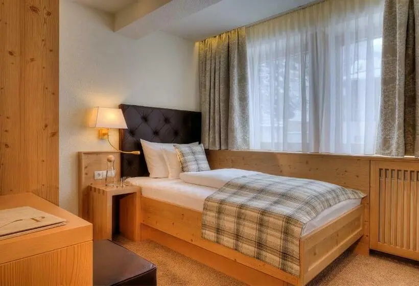 Chambre Standard Individuelle avec Balcon, Palin