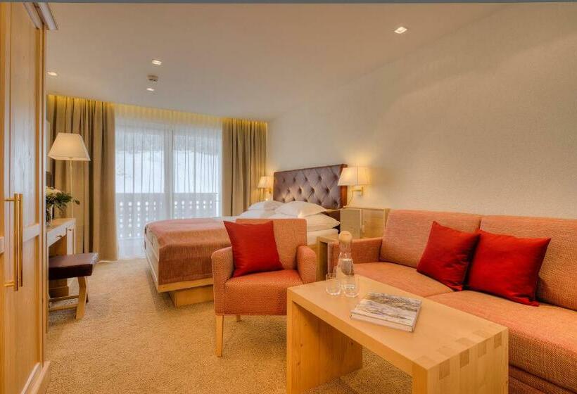 اتاق استاندارد با بالکن, Palin