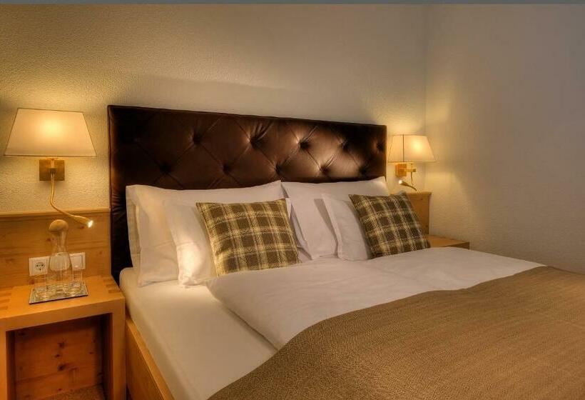 اتاق استاندارد با بالکن, Palin