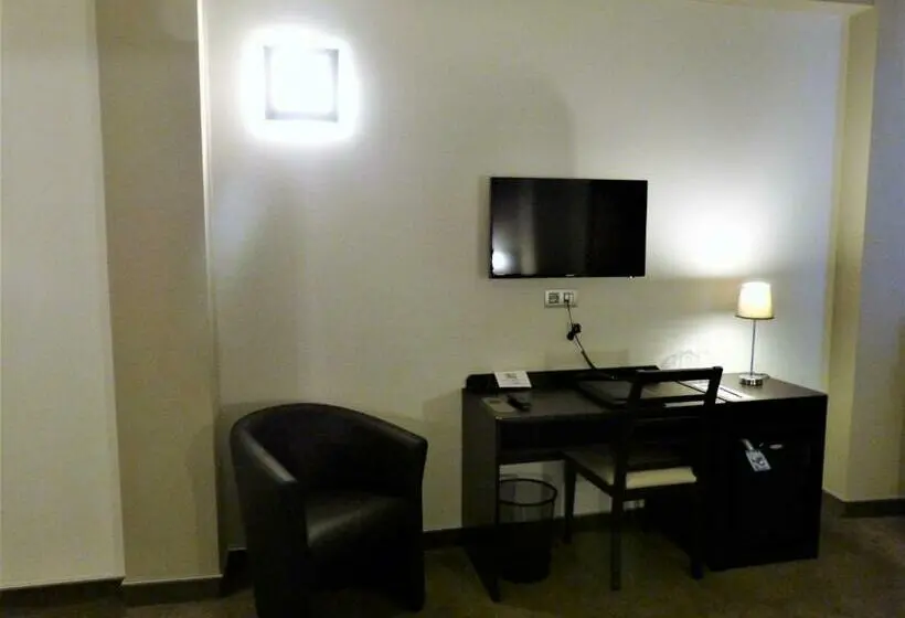 Superior-huone, Saint Daniel