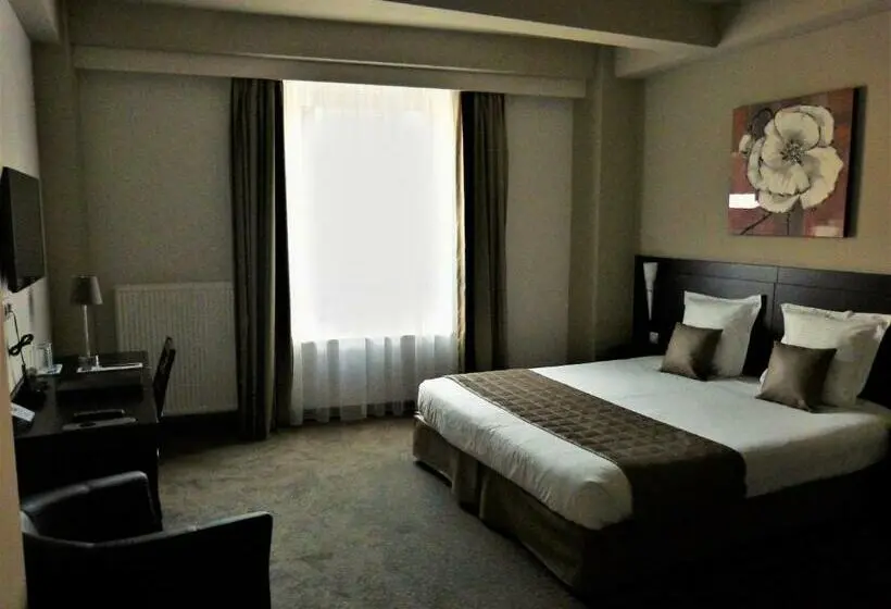 Superior-huone, Saint Daniel