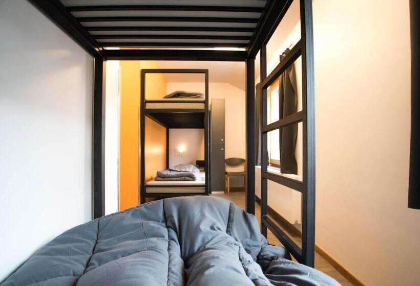 4인용 스탠다드 룸, Liège Youth Hostel