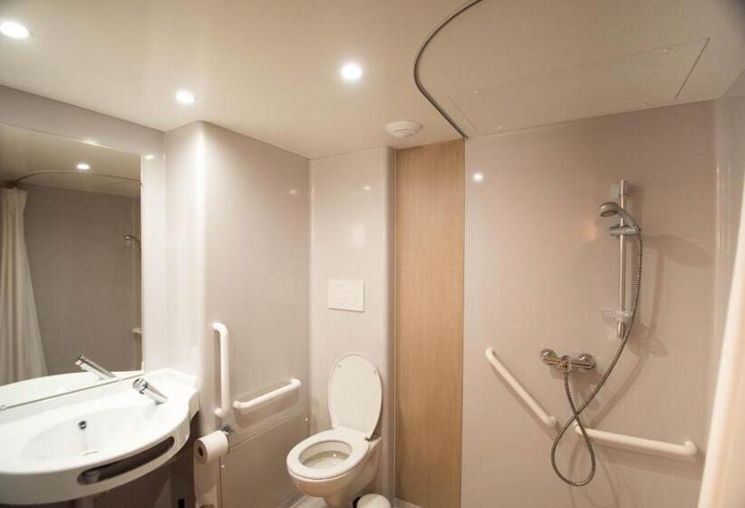 스탠다드 트리플 룸, Liège Youth Hostel
