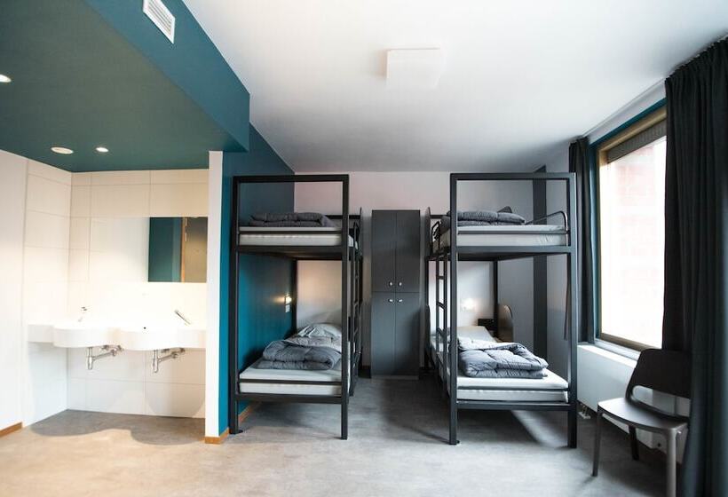 اتاق خانوادگی, Liège Youth Hostel
