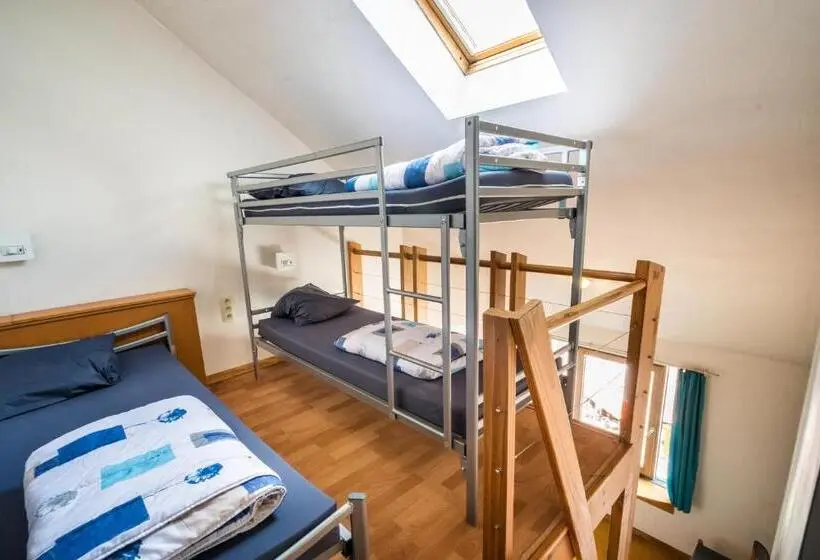 اتاق استاندارد چهار تخته, Liège Youth Hostel
