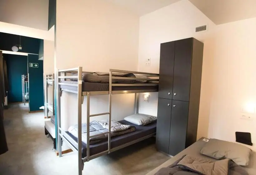اتاق استاندارد سه نفره, Liège Youth Hostel
