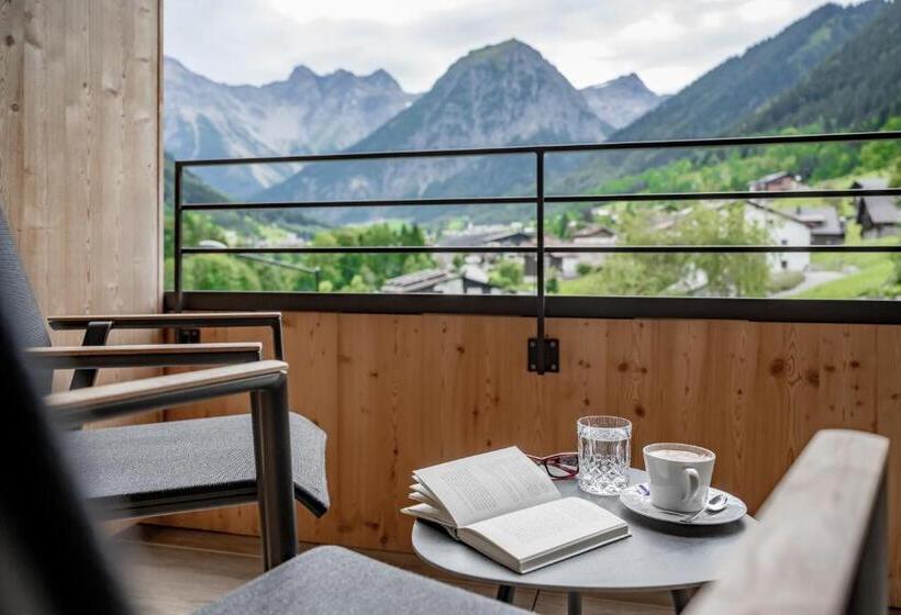 اتاق سوپریور, Alpenhotel Zimba