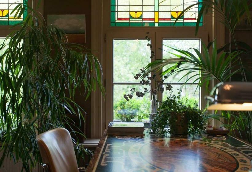 Номер Стандарт, B&b De Lachende Engel