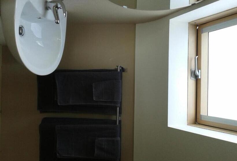 Семейный Номер, Blackberry Lodge Accommodation