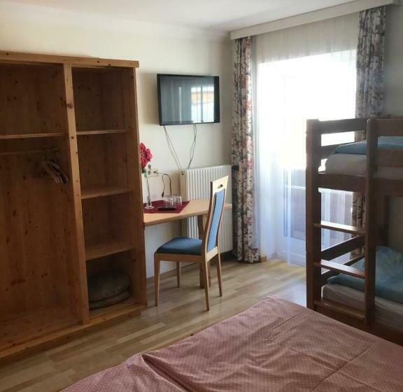 غرفة عائلية, Haus Alpina