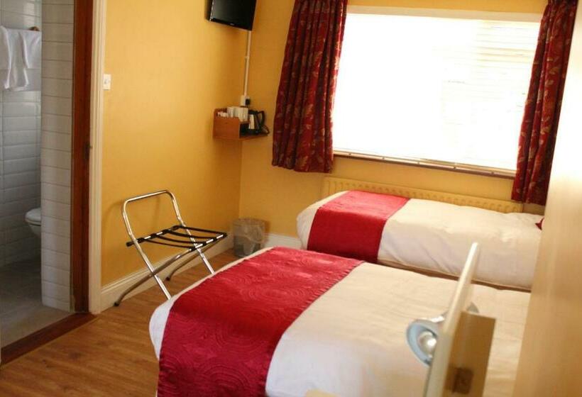 اتاق لوکس سه تخته, Seacourt Accommodation Tramore Adult Only