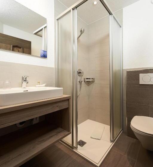 غرفة قياسية فردية, Am Hof