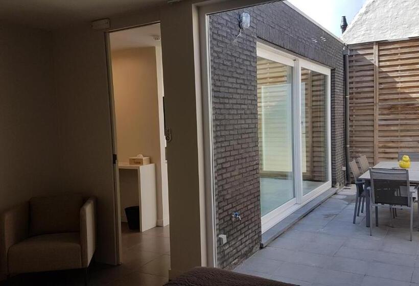 סוויטת 2 חדרי שינה, B&b Charles Cabour