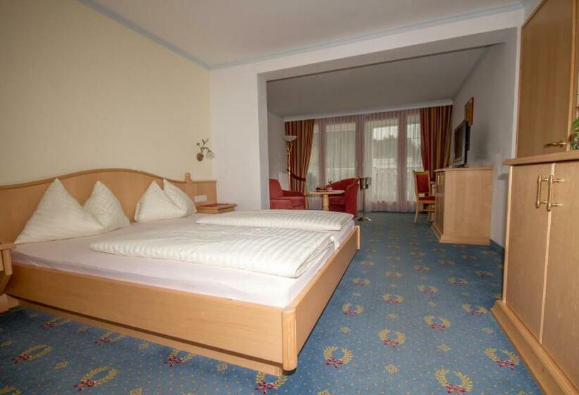 Люкс с Балконом, Berg & Spa Hotel Urslauerhof