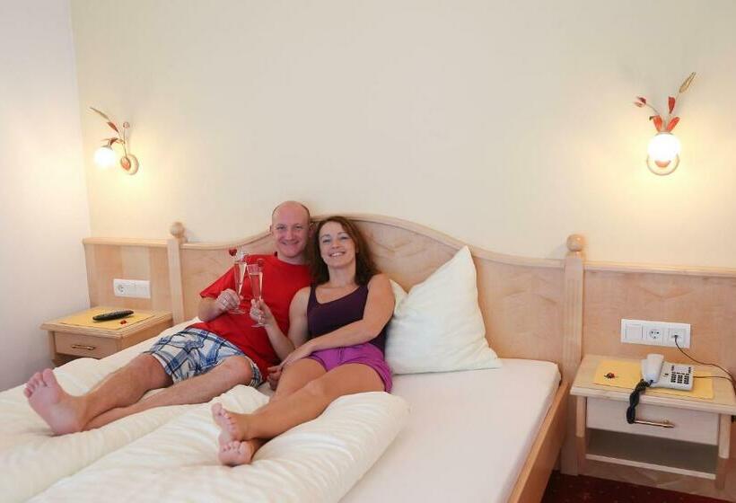 סוויטה עם מרפסת, Berg & Spa Hotel Urslauerhof