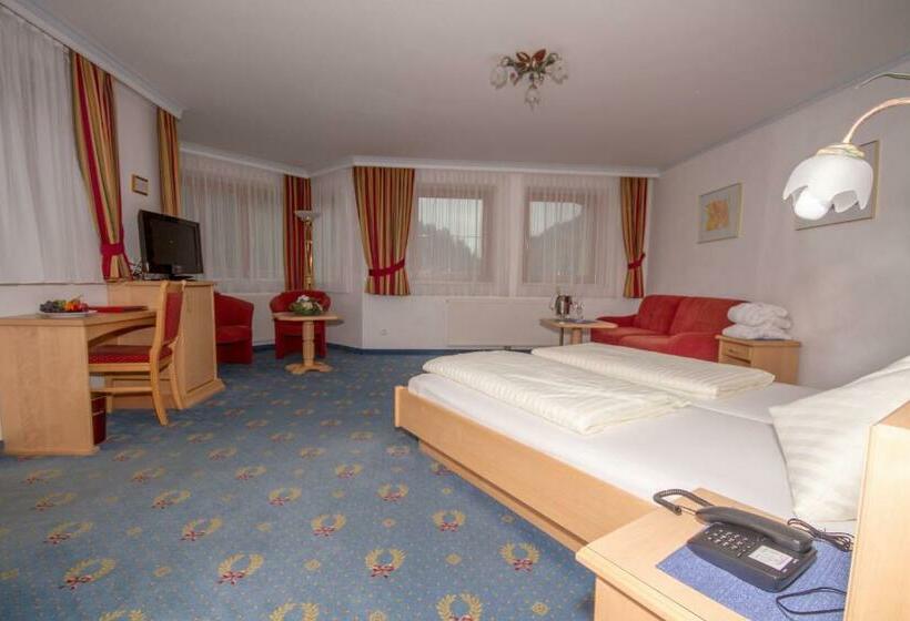 סוויטת ג'וניור עם מרפסת, Berg & Spa Hotel Urslauerhof