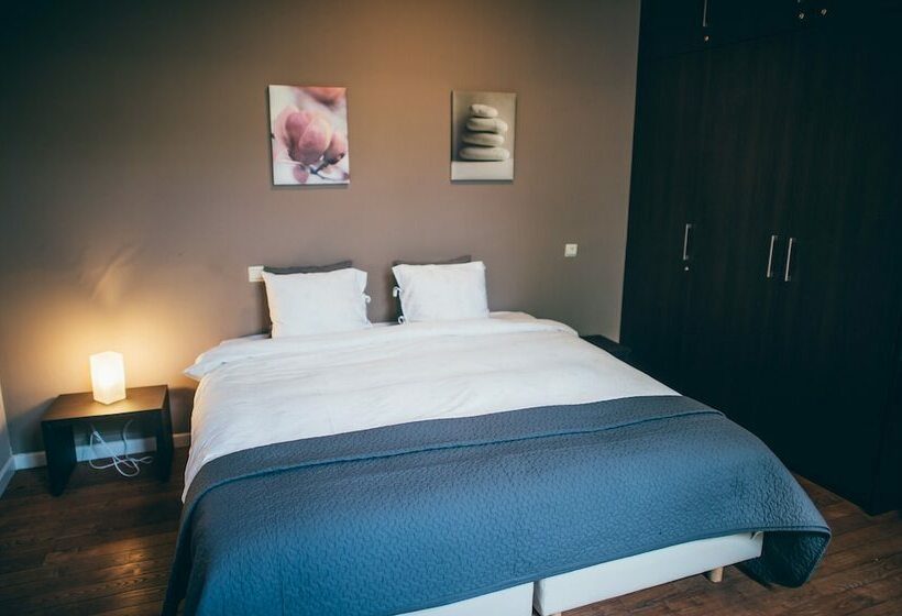 经济房, De Pastorie