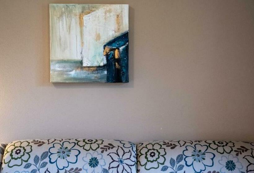 غرفة عائلية, Der Almhof