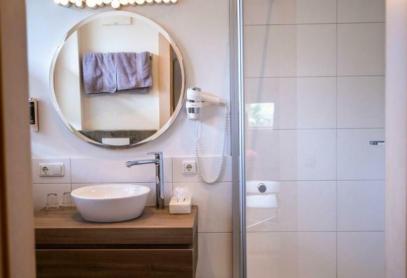 غرفة قياسية مزوَّدة بشُرفة, Der Almhof