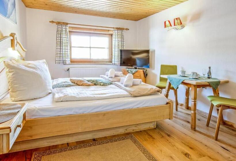 غرفة قياسية, Gasthaus Auwirt