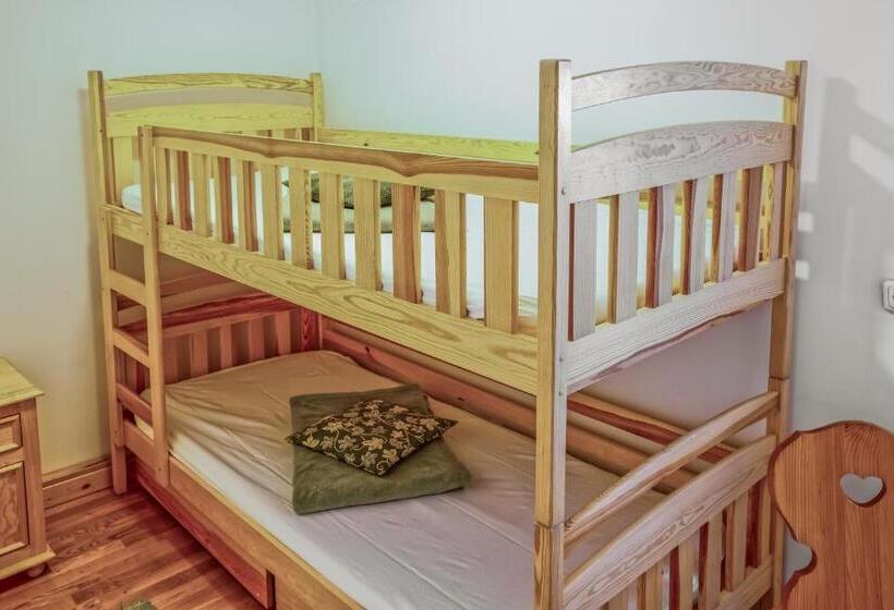 חדר משפחתי, Gasthaus Auwirt