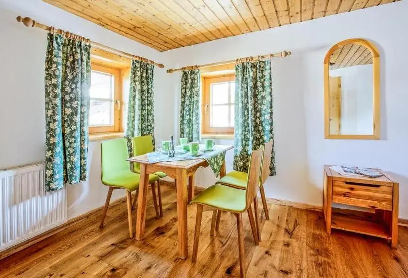 Sviitti 2 Makuuhuonetta, Gasthaus Auwirt