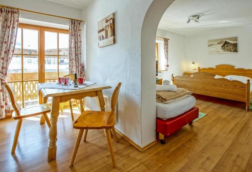 חדר סטנדרט לשלושה, Gasthaus Auwirt