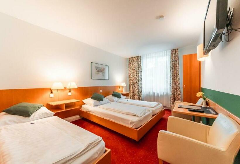 스탠다드 트리플 룸, Markgraf