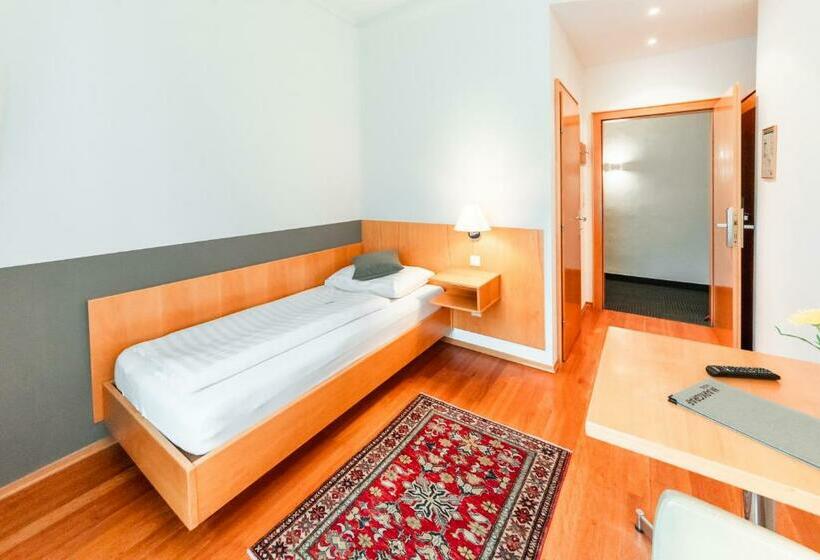 스탠다드 싱글 룸, Markgraf