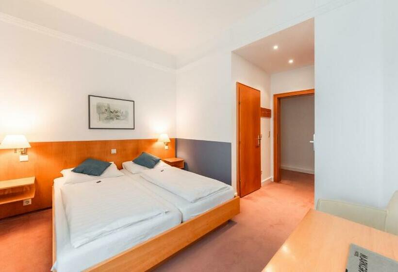 스탠다드 룸, Markgraf