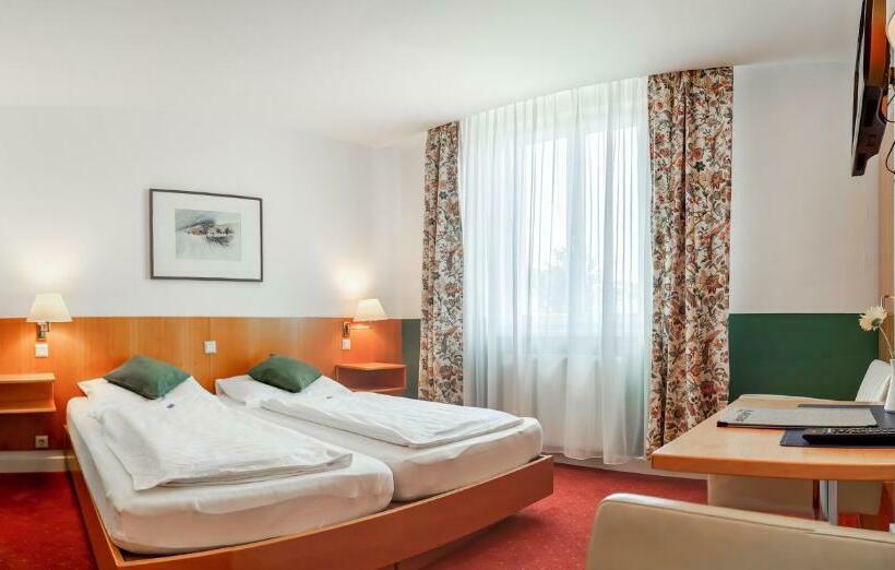 스탠다드 룸, Markgraf