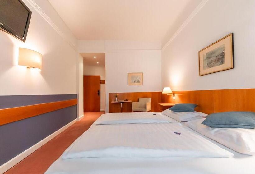 스탠다드 룸, Markgraf