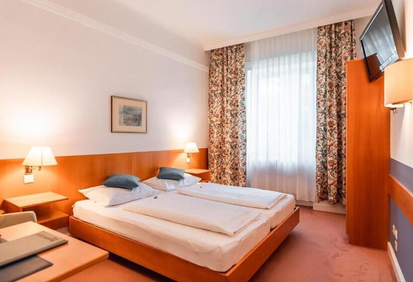 스탠다드 룸, Markgraf